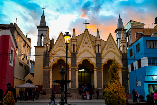 Iglesia de San Juan Bautista - Puno, Santuario de la Virgen de la Candelaria.