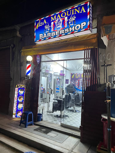 LA MAQUINA BARBER SHOP