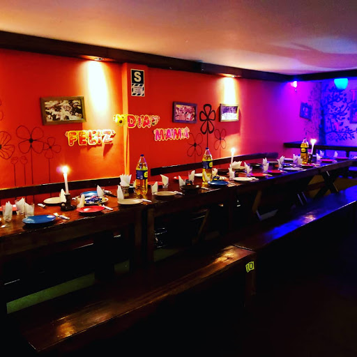 Tucandelas Pizzeria Cafe Bar